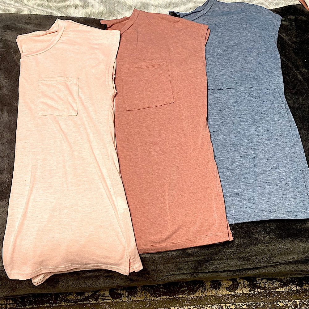 3 pair large T-shirt’s